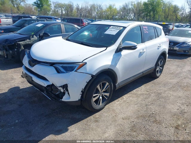 Toyota Rav4 Xle 2018 2T3RFREV6JW806310 Image 2