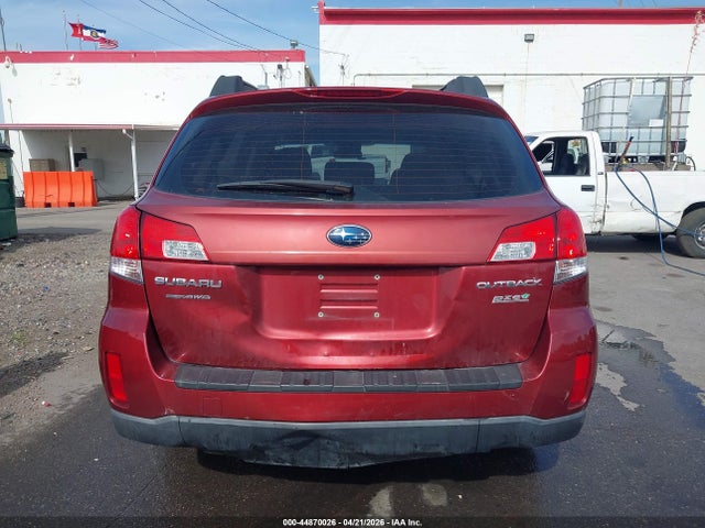 44870026 :رقم المزاد ، 4S4BRBAC3E3259554 vin ، 2014 Subaru Outback 2.5i مزاد بيع