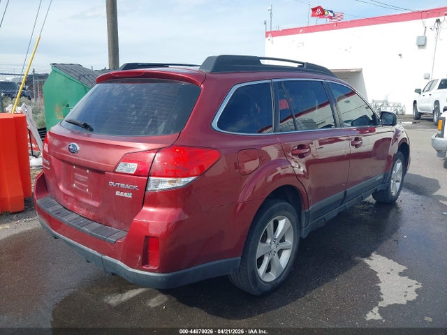 44870026 :رقم المزاد ، 4S4BRBAC3E3259554 vin ، 2014 Subaru Outback 2.5i مزاد بيع