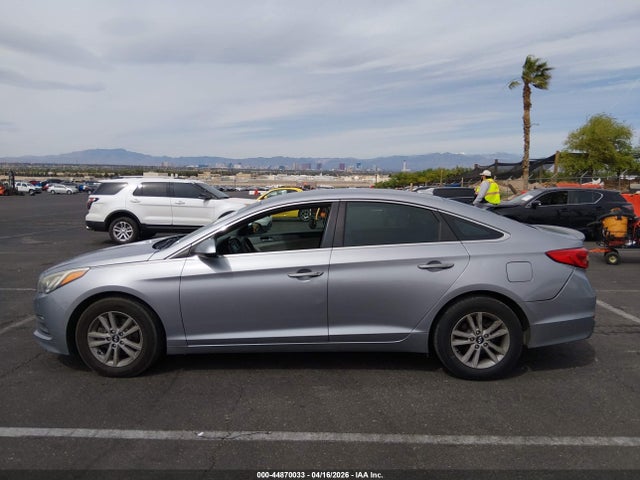 Hyundai SONATA SE 2015 5NPE24AF3FH222179 Image 14