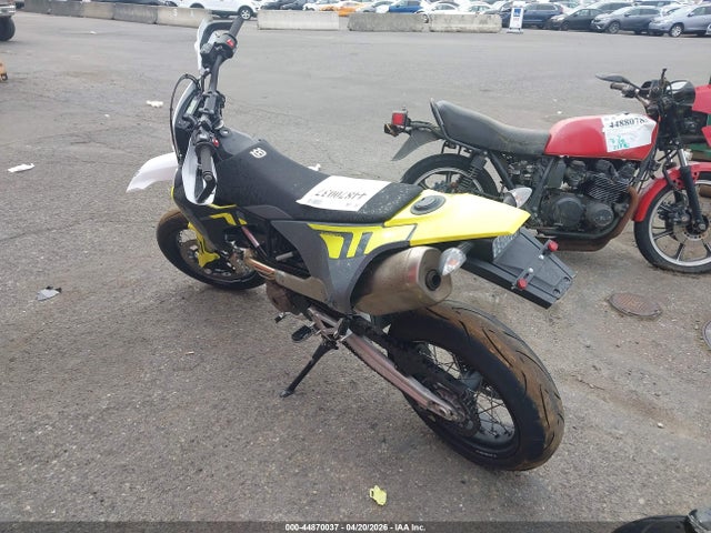 Husqvarna Supermoto 701 2024 VBKUSV406RM772834 Image 3