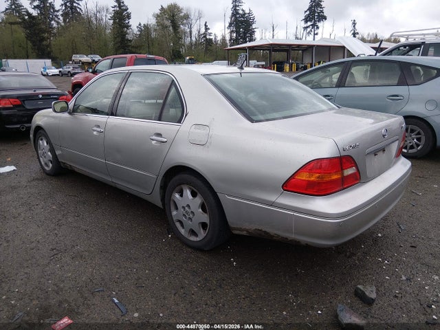 2002 LEXUS LS 430 JTHBN30FX20087178 Photo 2