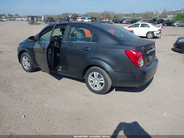 1G1JC5SG6F4133066 Chevrolet Sonic Lt Auto