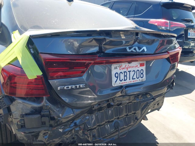 2022 Kia Forte Gt-line მანქანა იყიდება აუქციონზე, vin: 3KPF54AD5NE501470, აუქციონის ნომერი: 44870091