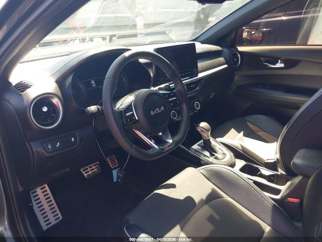 2022 Kia Forte Gt-line მანქანა იყიდება აუქციონზე, vin: 3KPF54AD5NE501470, აუქციონის ნომერი: 44870091