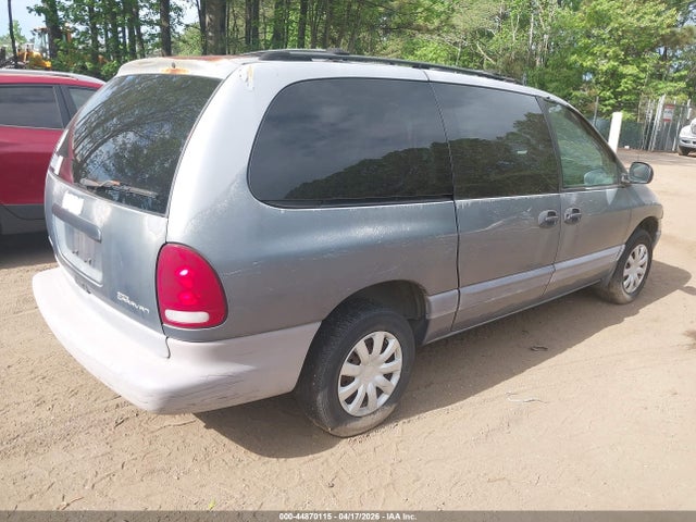 44870115 :رقم المزاد ، 2B4GP44R9TR826055 vin ، 1996 Dodge Grand Caravan Se مزاد بيع