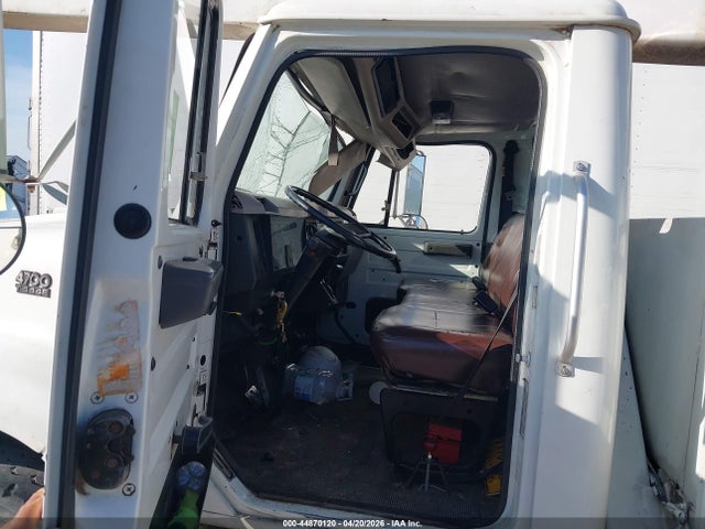 Продажа на аукционе авто 1998 International 4000 4700, vin: 1HTSCABN7WH516769, номер лота: 44870120
