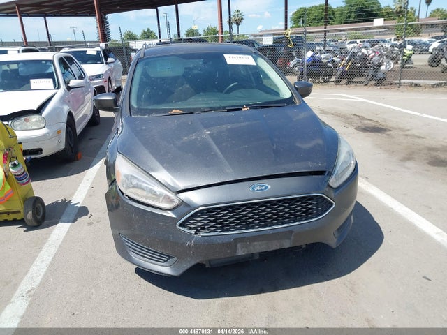 1FADP3K29JL231448 Ford FOCUS SE