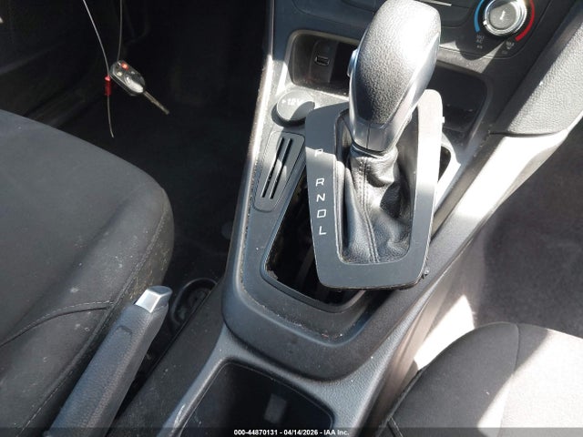 1FADP3K29JL231448 Ford FOCUS SE