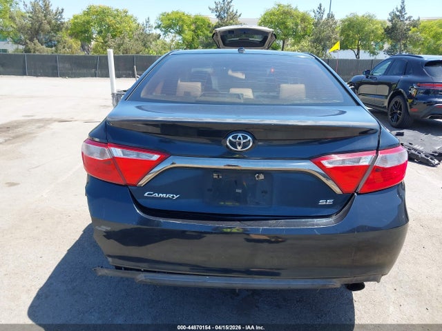 Продажа на аукционе авто 2015 Toyota Camry Se, vin: 4T1BF1FKXFU490028, номер лота: 44870154