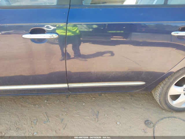 44870209 :رقم المزاد ، KNAFG525777026962 vin ، 2007 Kia Rondo Ex مزاد بيع