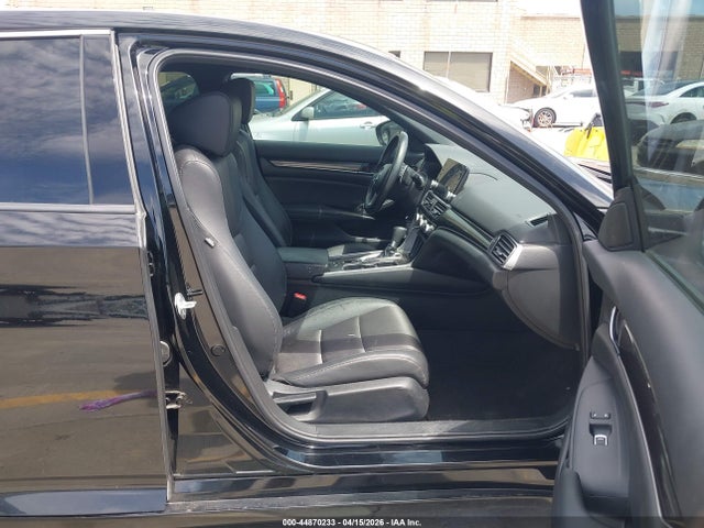 1HGCV1F35NA037070 Honda Accord Sport