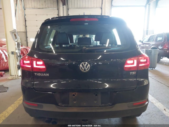 Продаж на аукціоні авто 2016 Volkswagen Tiguan S, vin: WVGAV7AX9GW606278, номер лоту: 44870269