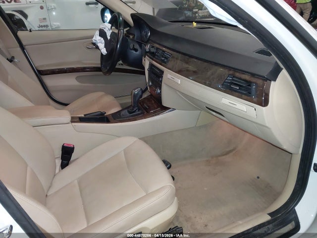 2009 Bmw 328i მანქანა იყიდება აუქციონზე, vin: WBAPH57589NM32662, აუქციონის ნომერი: 44870286
