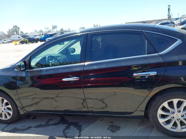 3N1AB7AP4JL632218 Nissan SENTRA SV