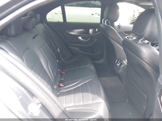 55SWF6GBXFU020929 Mercedes-Benz C 400 4matic