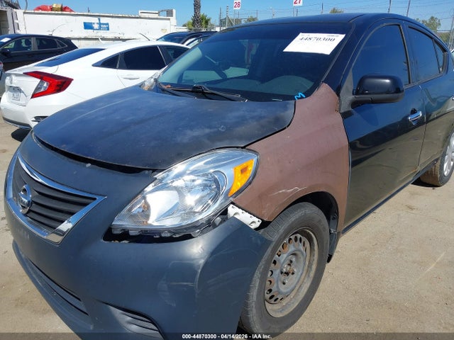 44870300 :رقم المزاد ، 3N1CN7AP2EK457205 vin ، 2014 Nissan Versa 1.6 Sv مزاد بيع