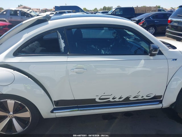 2014 Volkswagen Beetle 2.0t R-line მანქანა იყიდება აუქციონზე, vin: 3VWVT7AT4EM612489, აუქციონის ნომერი: 44870301