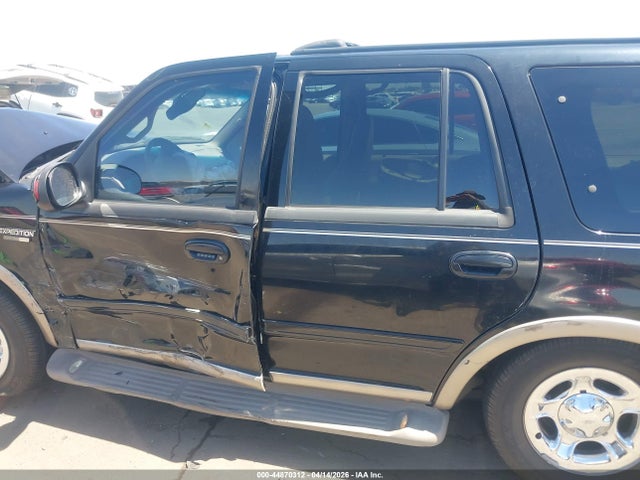 Продажа на аукционе авто 2002 Ford Expedition Eddie Bauer, vin: 1FMRU17L22LA25383, номер лота: 44870312