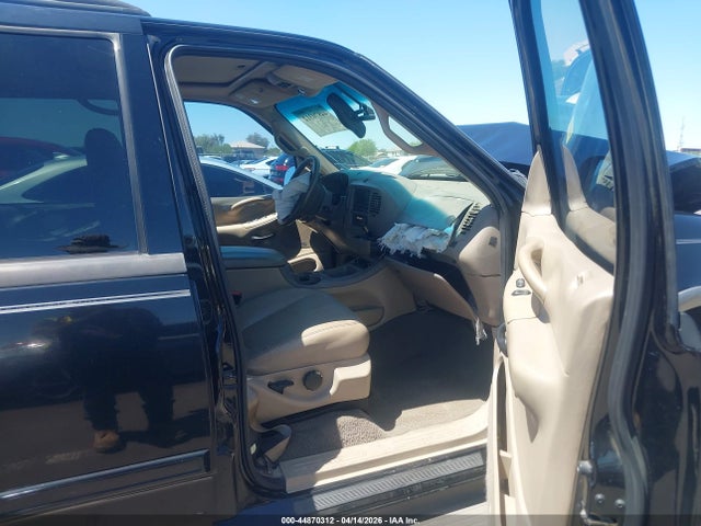 Продажа на аукционе авто 2002 Ford Expedition Eddie Bauer, vin: 1FMRU17L22LA25383, номер лота: 44870312