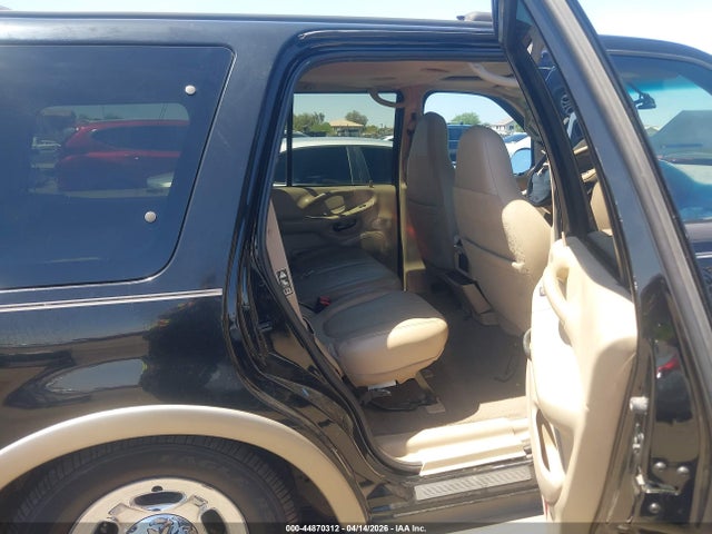 Продажа на аукционе авто 2002 Ford Expedition Eddie Bauer, vin: 1FMRU17L22LA25383, номер лота: 44870312