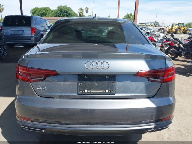 WAUGMAF44KN020659 Audi A4 40 Premium/40 Titanium Premium