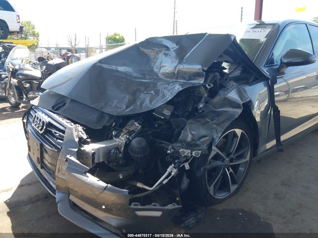 WAUGMAF44KN020659 Audi A4 40 Premium/40 Titanium Premium
