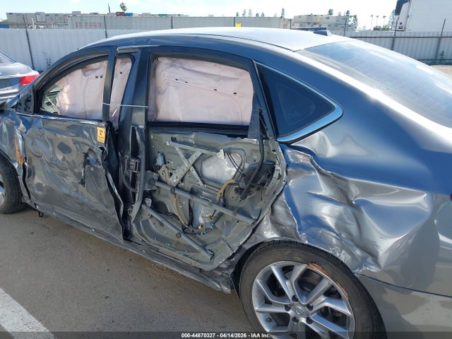 Продаж на аукціоні авто 2015 Nissan Sentra Sr, vin: 3N1AB7AP3FY229440, номер лоту: 44870327