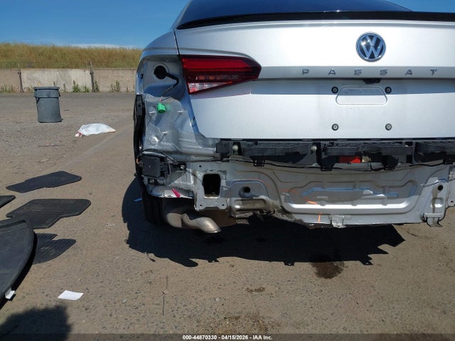 1VWMA7A31LC016921 Volkswagen Passat 2.0t R-line