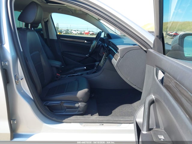 1VWMA7A31LC016921 Volkswagen Passat 2.0t R-line