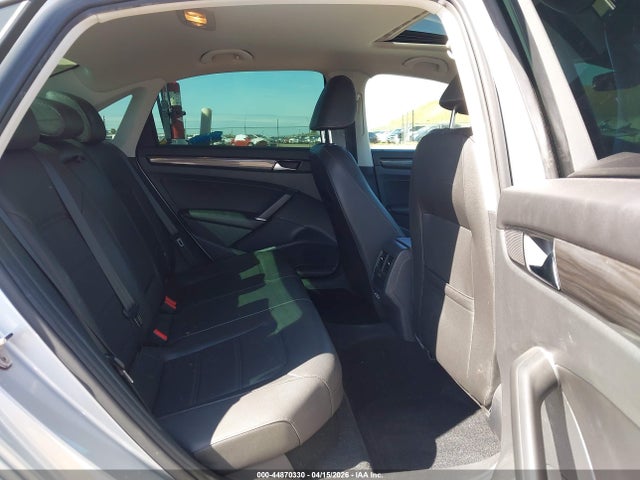 1VWMA7A31LC016921 Volkswagen Passat 2.0t R-line