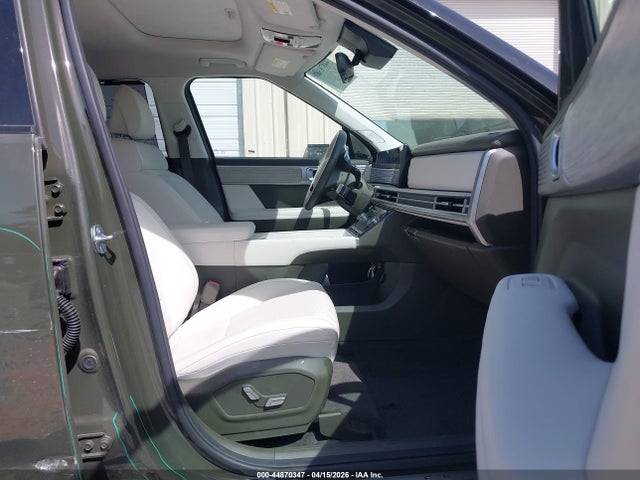 2025 Hyundai Santa Fe Calligraphy მანქანა იყიდება აუქციონზე, vin: 5NMP5DGL4SH103366, აუქციონის ნომერი: 44870347