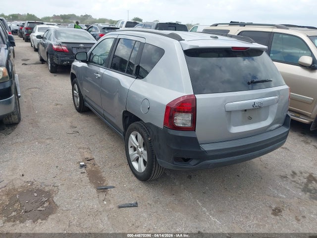 2016 JEEP COMPASS 1C4NJCBA7GD715595 Photo 2