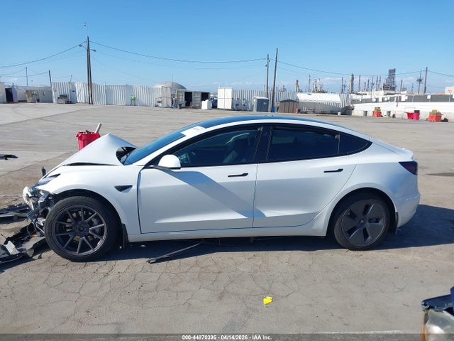 Продажа на аукционе авто 2022 Tesla Model 3 Long Range Dual Motor All-wheel Drive, vin: 5YJ3E1EB6NF323749, номер лота: 44870395