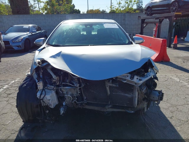 Toyota COROLLA SE 2018 5YFBURHE1JP768904 Image 12