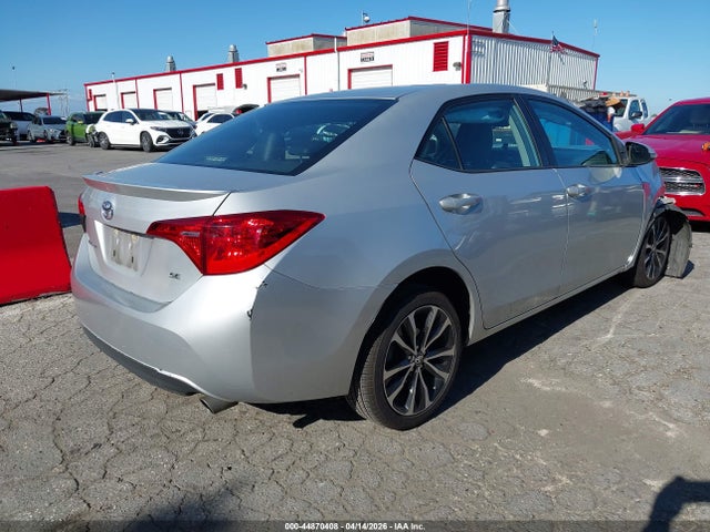 Toyota COROLLA SE 2018 5YFBURHE1JP768904 Image 4