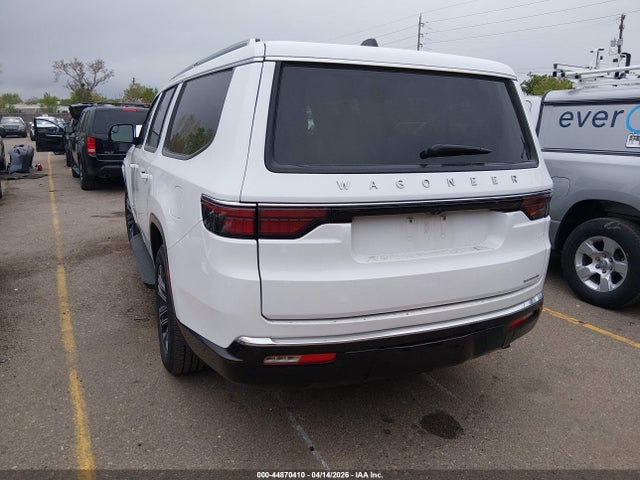 Продажа на аукционе авто 2024 Jeep Wagoneer L Series Ii 4x4, vin: 1C4SJSBP2RS102011, номер лота: 44870410