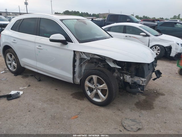 2020 Audi Q5 Premium Plus 45 Tfsi Quattro S Tronic მანქანა იყიდება აუქციონზე, vin: WA1BNAFY2L2079896, აუქციონის ნომერი: 44870432