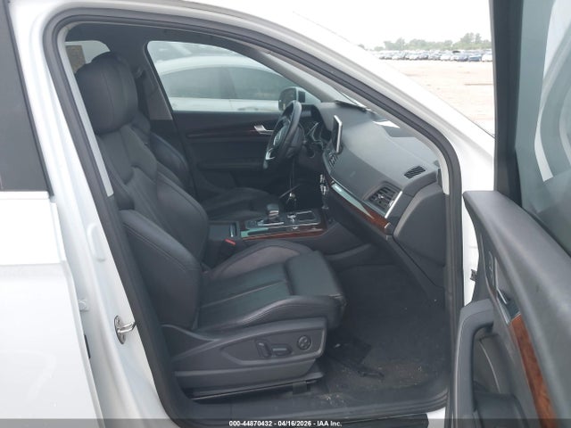 2020 Audi Q5 Premium Plus 45 Tfsi Quattro S Tronic მანქანა იყიდება აუქციონზე, vin: WA1BNAFY2L2079896, აუქციონის ნომერი: 44870432