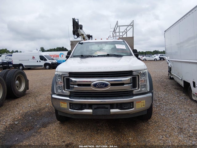 44870438 :رقم المزاد ، 1FDUF5GY1KEE76395 vin ، 2019 Ford F-550 Chassis Xl مزاد بيع