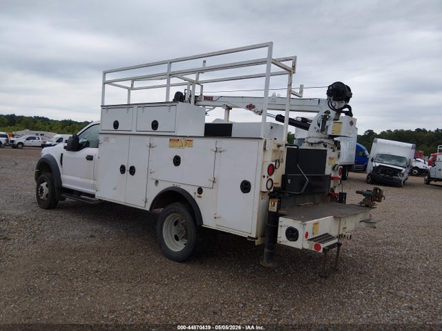 44870439 :رقم المزاد ، 1FDUF5GY5KDA01449 vin ، 2019 Ford F-550 Chassis Xl مزاد بيع