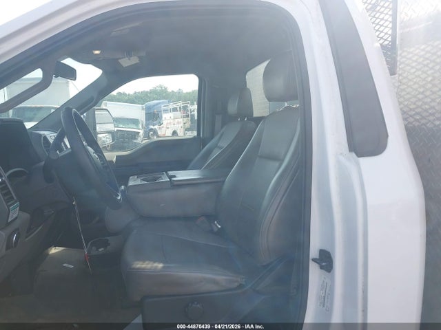 44870439 :رقم المزاد ، 1FDUF5GY5KDA01449 vin ، 2019 Ford F-550 Chassis Xl مزاد بيع