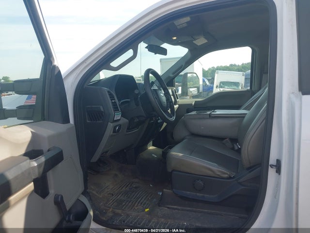44870439 :رقم المزاد ، 1FDUF5GY5KDA01449 vin ، 2019 Ford F-550 Chassis Xl مزاد بيع