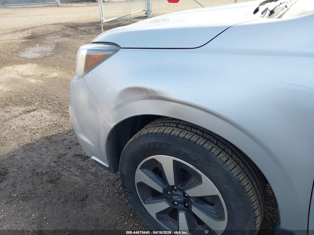 JF2SJABC5JH559356 Subaru Forester 2.5i