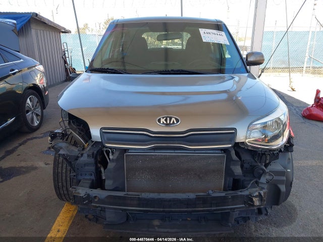2017 Kia Soul მანქანა იყიდება აუქციონზე, vin: KNDJN2A21H7473264, აუქციონის ნომერი: 44870446