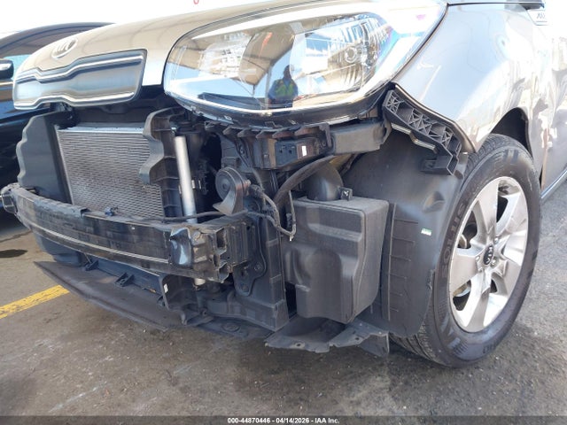 2017 Kia Soul მანქანა იყიდება აუქციონზე, vin: KNDJN2A21H7473264, აუქციონის ნომერი: 44870446