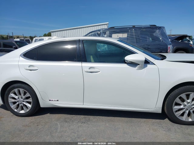 Lexus ES 300H 2014 JTHBW1GG0E2051251 Image 13