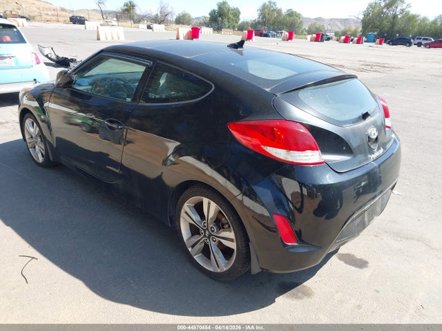 2016 HYUNDAI VELOSTER KMHTC6AD5GU251880 Photo 2