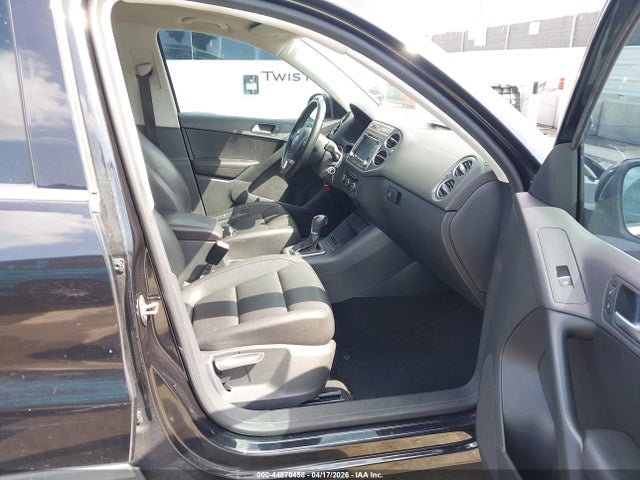 2012 Volkswagen Tiguan Se მანქანა იყიდება აუქციონზე, vin: WVGAV7AX3CW557380, აუქციონის ნომერი: 44870458