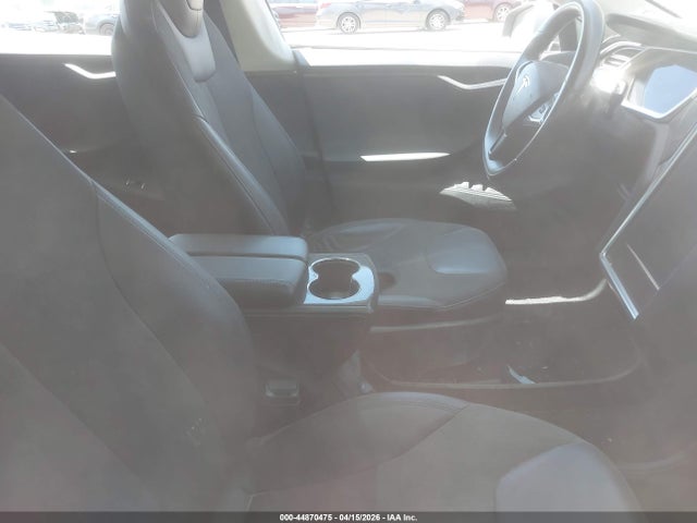 44870475 :رقم المزاد ، 5YJSA1CN4DFP21206 vin ، 2013 Tesla Model S مزاد بيع